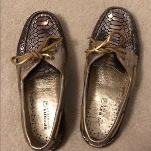 sperry top siders in crocodile print